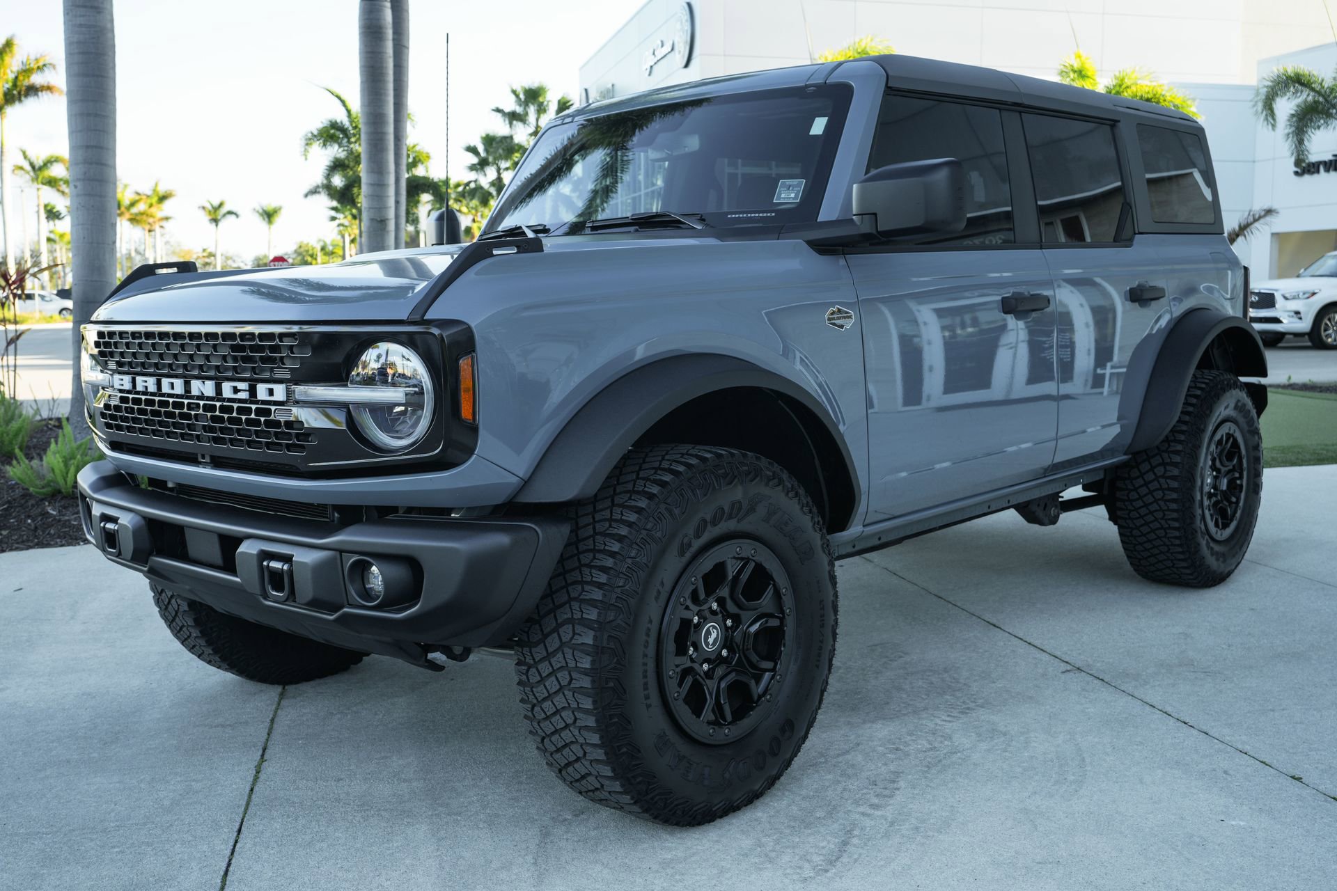 Used 2023 Ford Bronco Wildtrak image 5