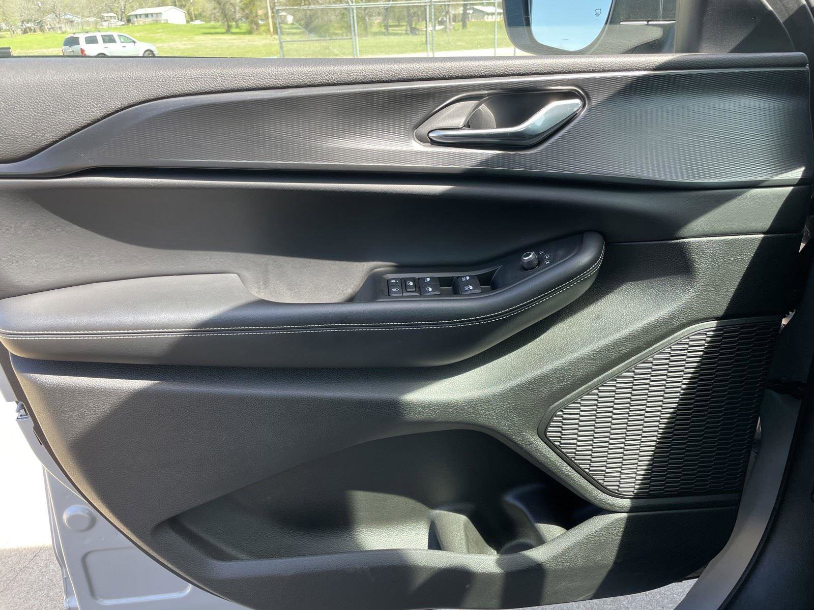 Certified 2025 Jeep Grand Cherokee Laredo X w/ Trailer Tow Package image 32