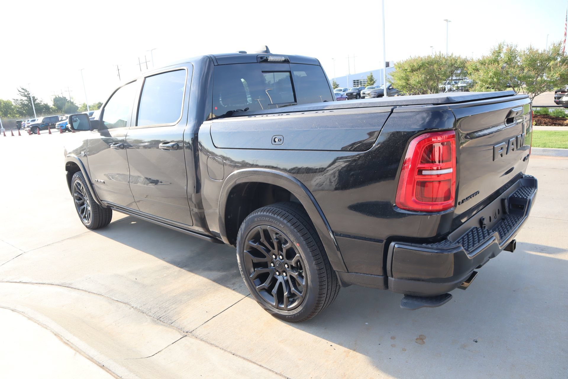 New 2027 RAM 1500 Limited AWD/4WD image 25