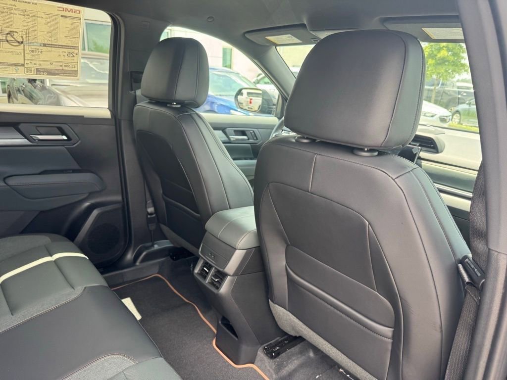New 2026 GMC Terrain AT4 image 25