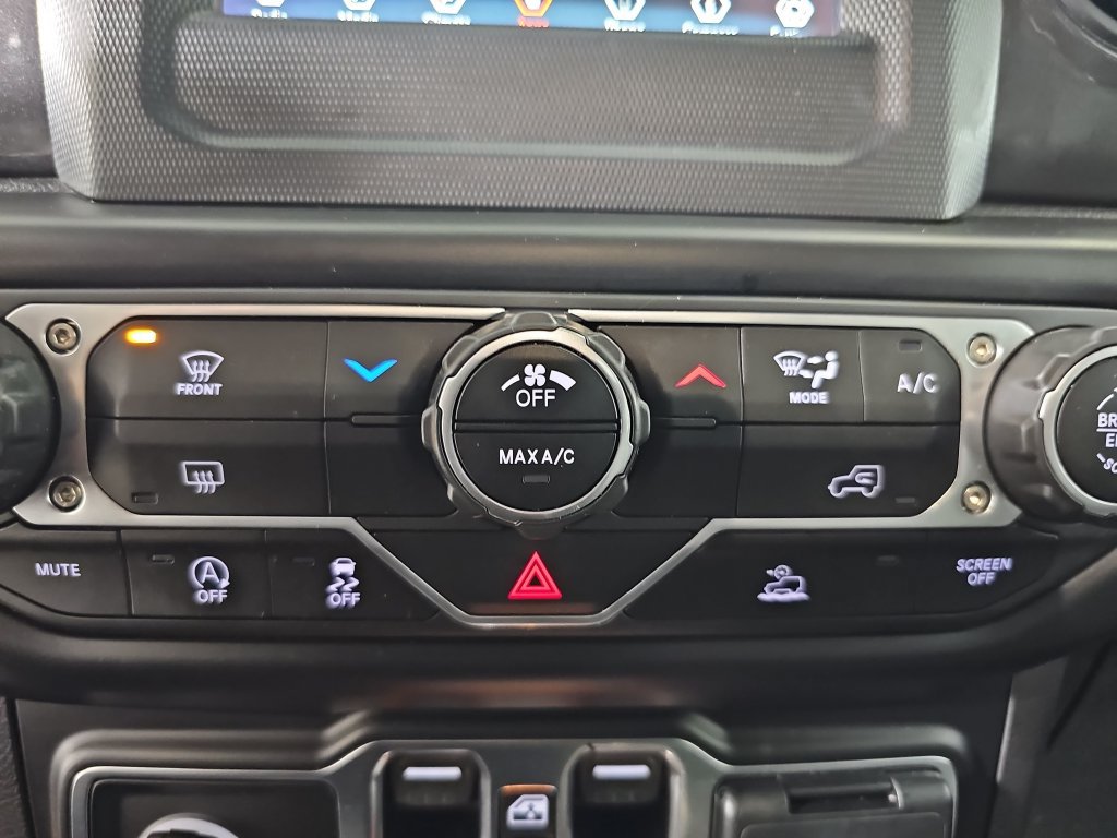 Used 2022 Jeep Wrangler Unlimited Sport AWD/4WD image 27