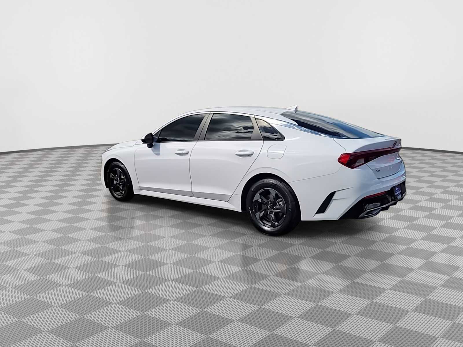 Used 2021 Kia K5 LXS image 6