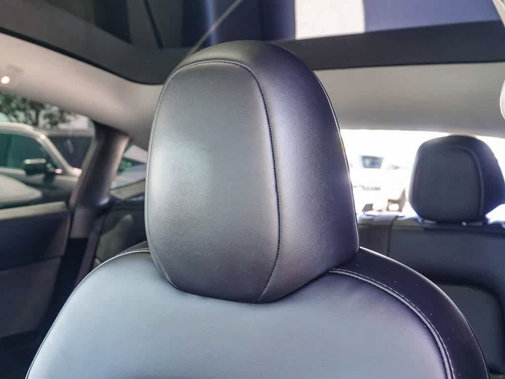 Used 2024 Tesla Model Y Long Range AWD/4WD image 22