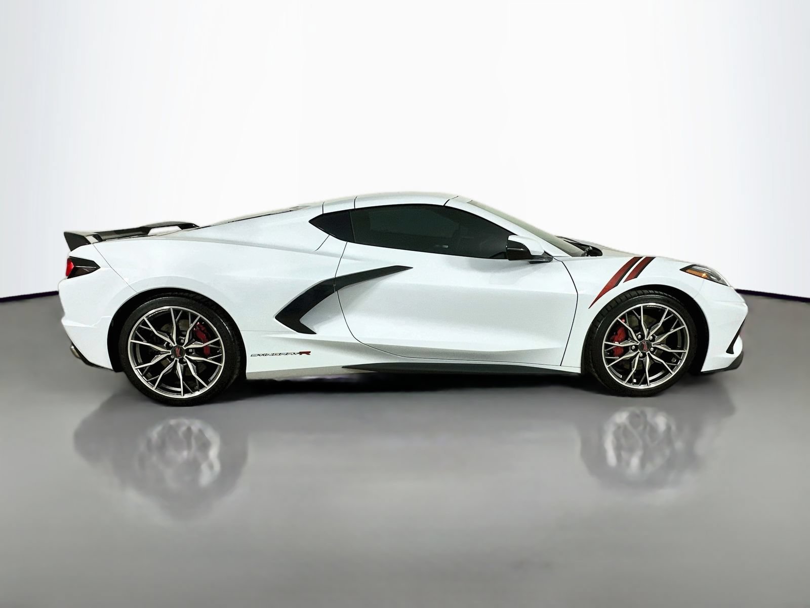 Used 2023 Chevrolet Corvette Stingray Premium Cpe w/ Z51 Performance Package RWD image 4
