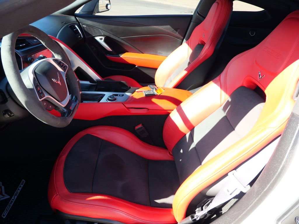 Used 2017 Chevrolet Corvette Z06 w/ Z07 Performance Package image 14