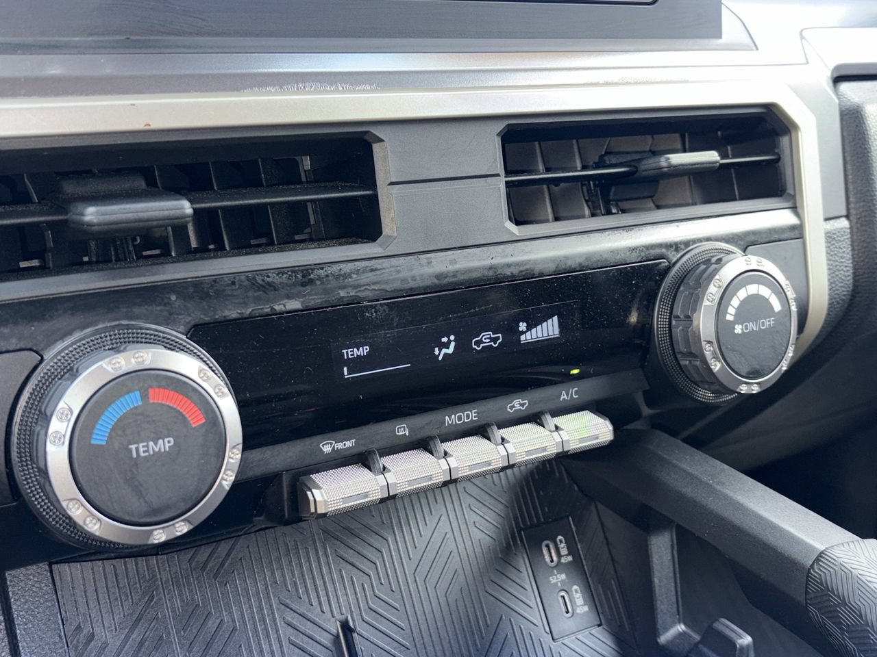 Used 2025 Toyota Tacoma SR5 RWD image 5