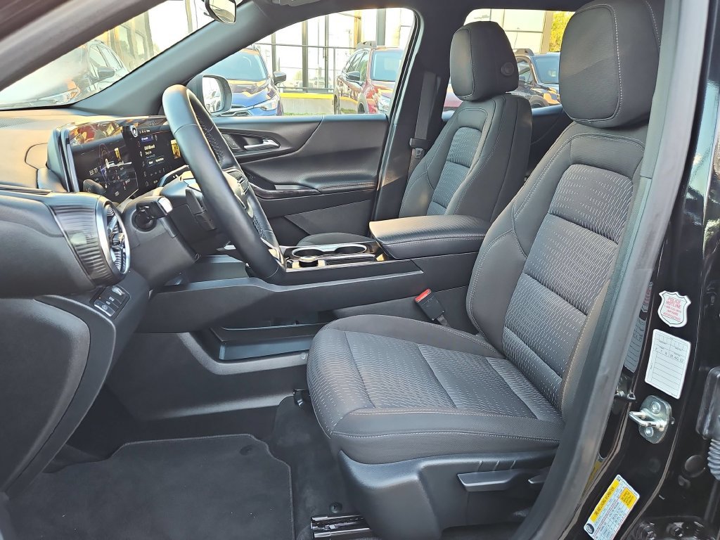 Used 2026 Chevrolet Equinox LT FWD image 25