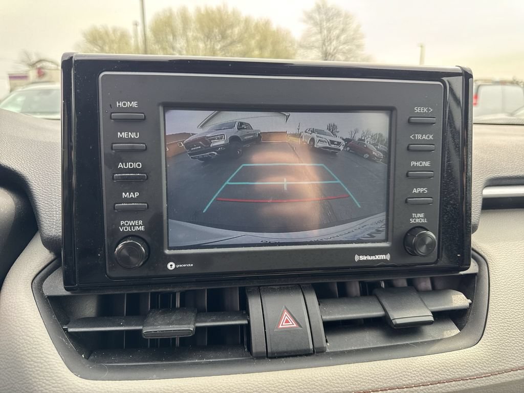 Used 2022 Toyota RAV4 XLE AWD/4WD image 19