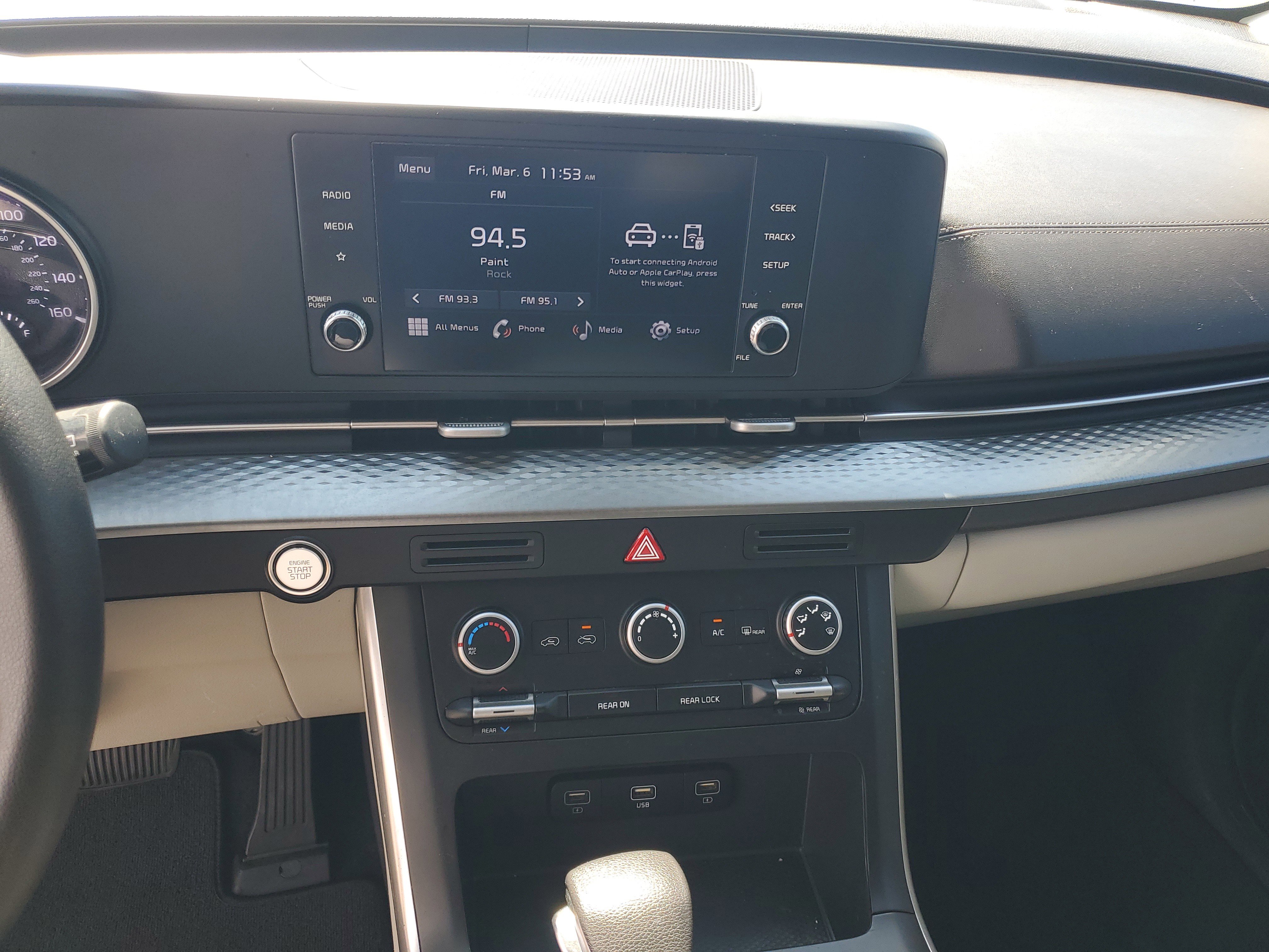 Used 2023 Kia Carnival LX image 20