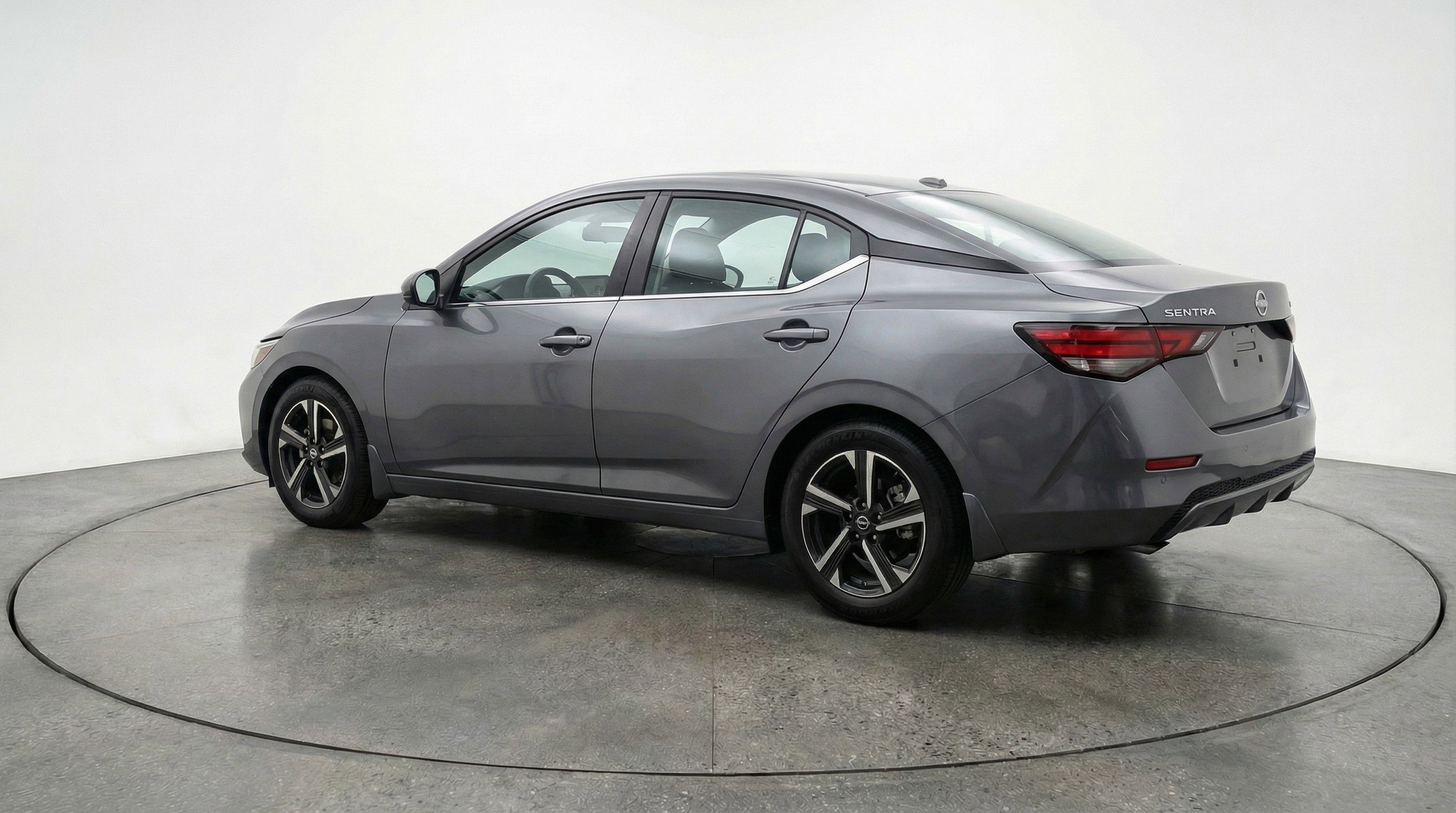 Used 2025 Nissan Sentra SV FWD image 6