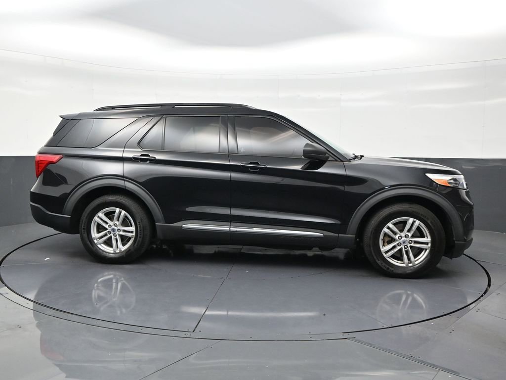Used 2021 Ford Explorer XLT image 6