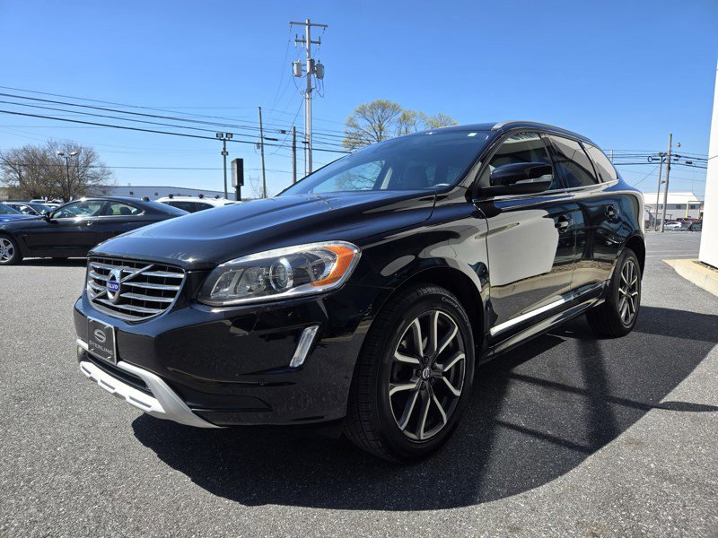 Used 2017 Volvo XC60 T6 Dynamic w/ Preferred Option Package image 3