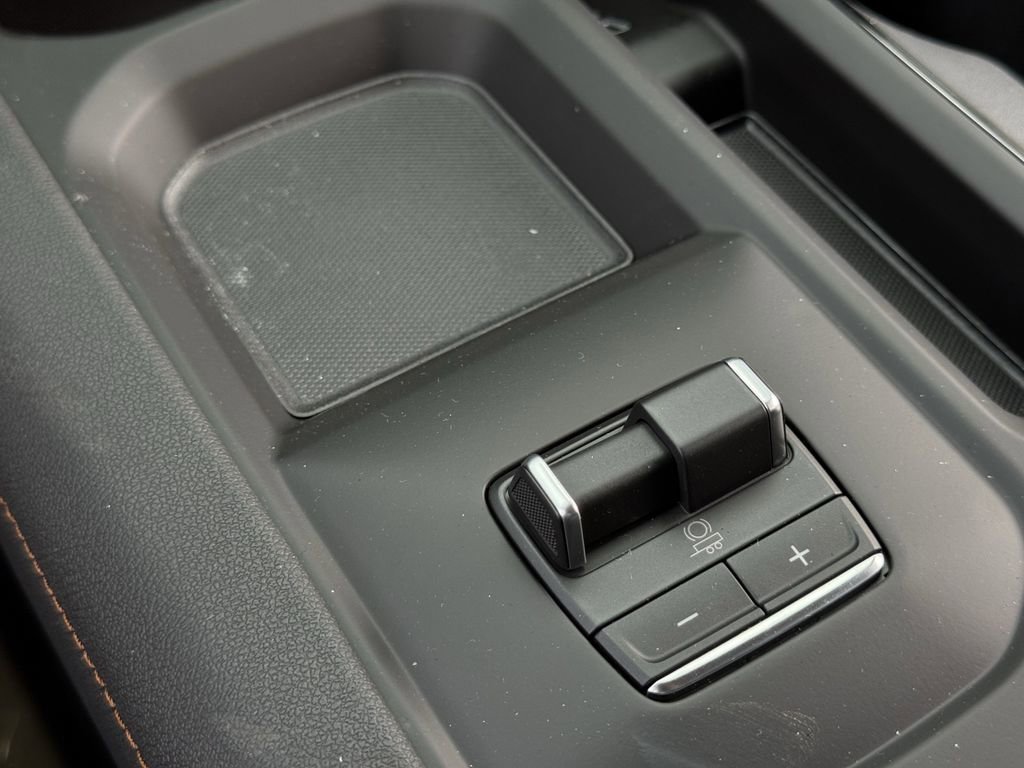 New 2026 GMC Sierra 2500 AT4 w/ AT4 Premium Plus Package image 18