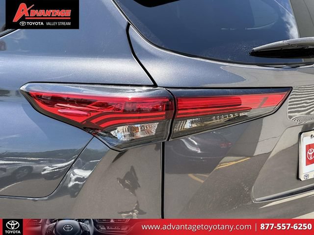 Used 2023 Toyota Highlander XSE AWD/4WD image 13
