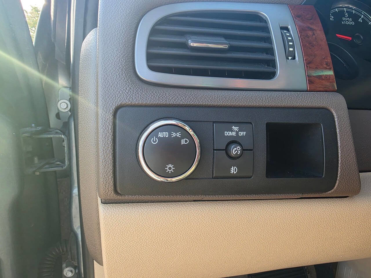 Used 2012 Chevrolet Avalanche LT w/ Texas Edition image 45