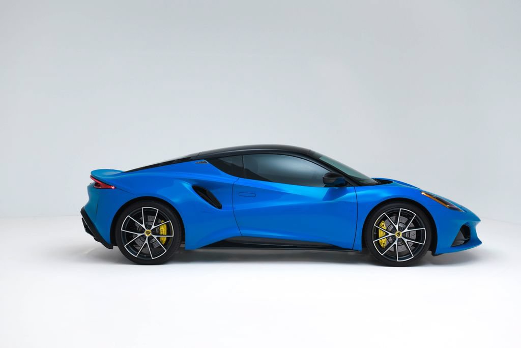 Used 2024 Lotus Emira First Edition RWD image 2