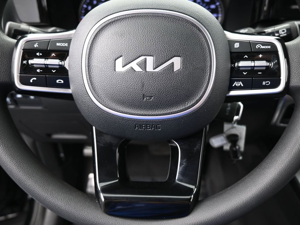 Used 2022 Kia Sorento LX image 29