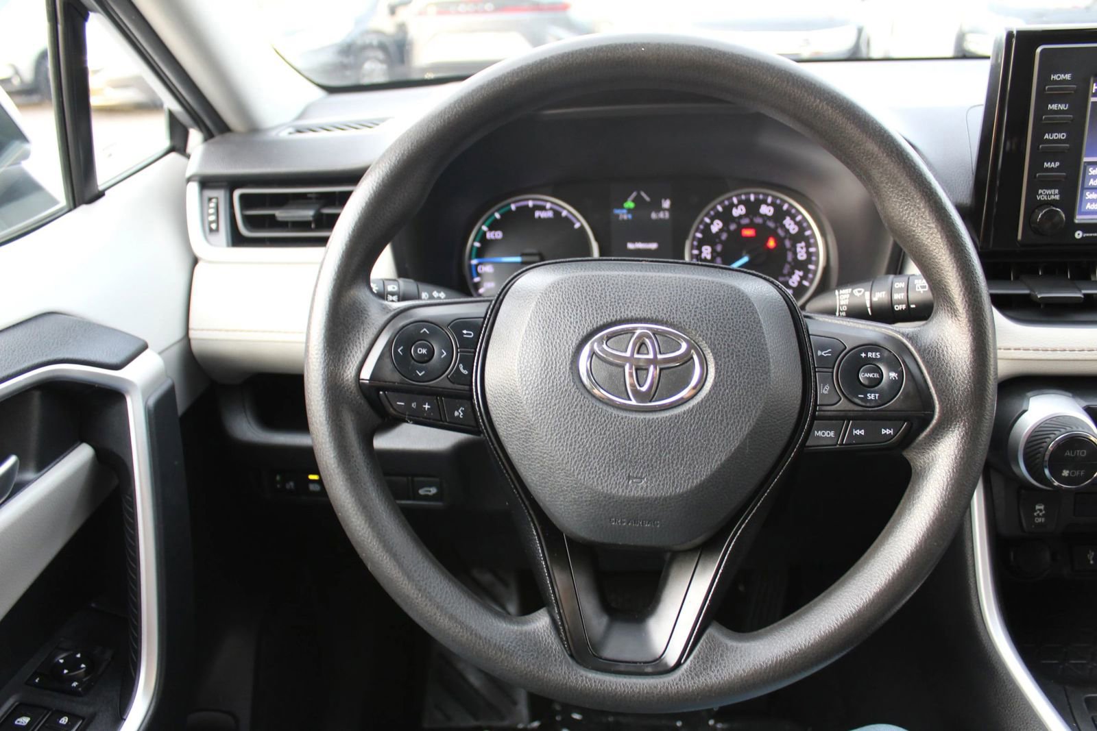 Used 2021 Toyota RAV4 XLE w/ Convenience Package AWD/4WD image 15