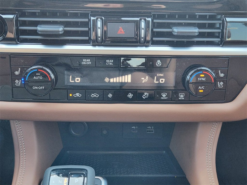 New 2025 Nissan Pathfinder Platinum image 14