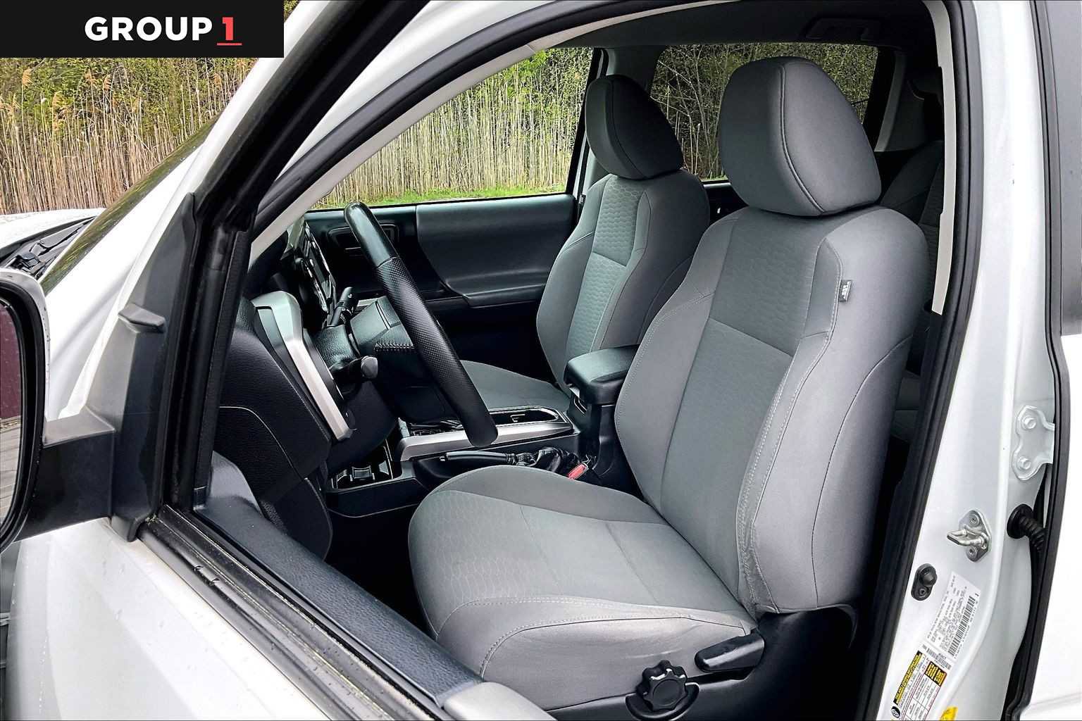 Used 2019 Toyota Tacoma SR5 AWD/4WD image 9