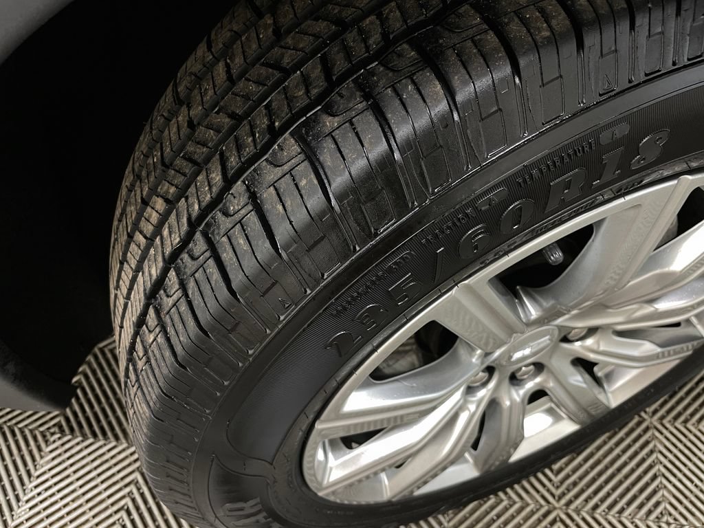 Certified 2019 Cadillac XT4 Premium Luxury AWD/4WD image 52