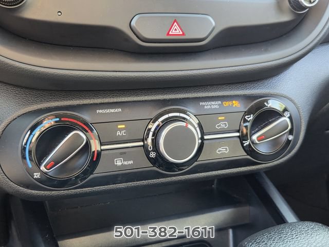Used 2025 Kia Soul LX w/ LX Technology Package FWD image 21