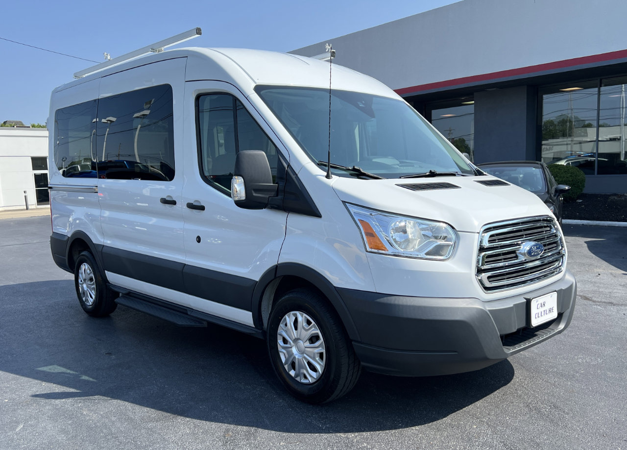 Used 2016 Ford Transit 150 XLT image 2