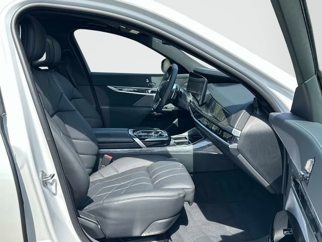 Used 2024 BMW 760i xDrive w/ Premium Package 2 image 21
