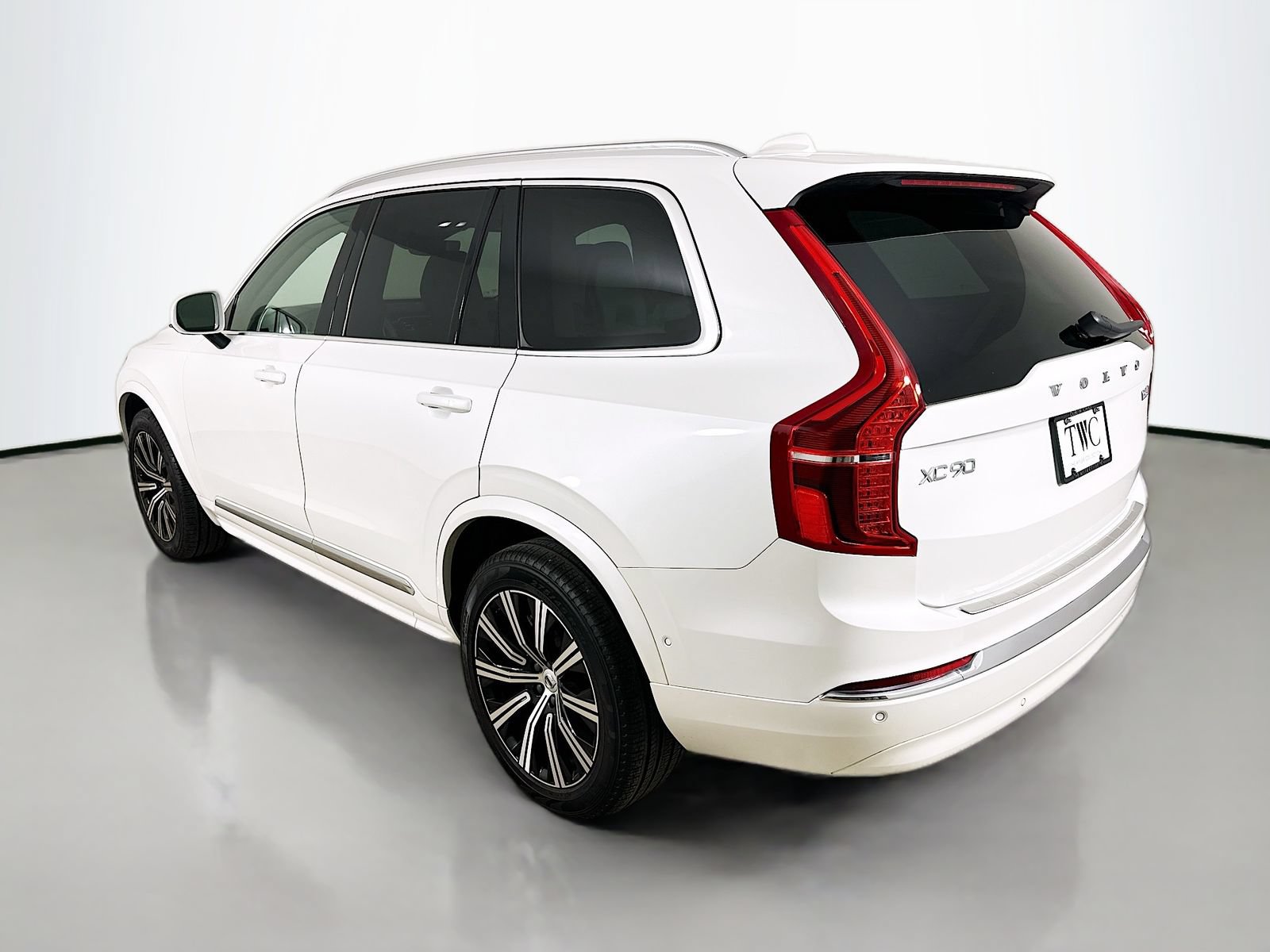 Used 2023 Volvo XC90 B6 Plus w/ Protection Package Premier AWD/4WD image 7