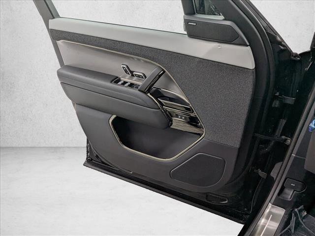 New 2025 Land Rover Range Rover Sport Dynamic SE image 11