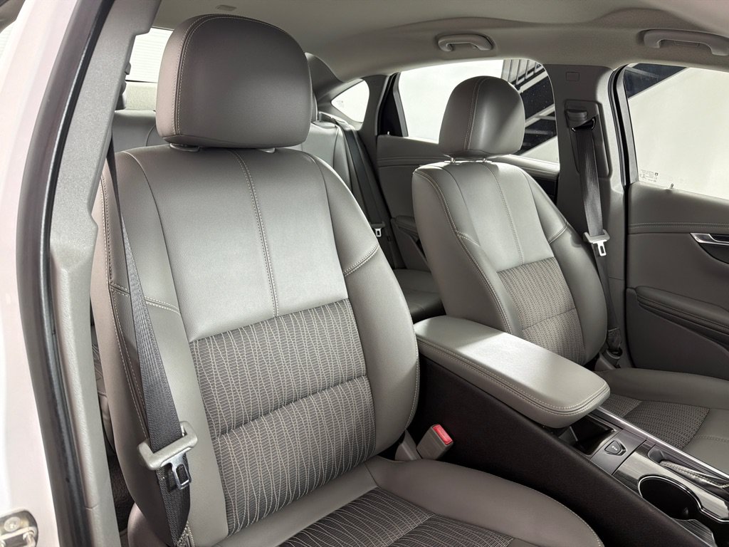 Used 2018 Chevrolet Impala LS FWD image 24