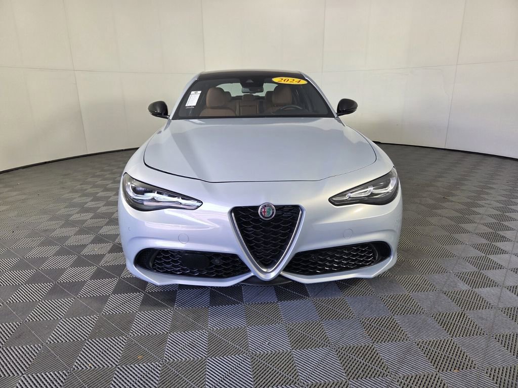 Used 2024 Alfa Romeo Giulia Ti w/ Active Assist Plus Package image 3