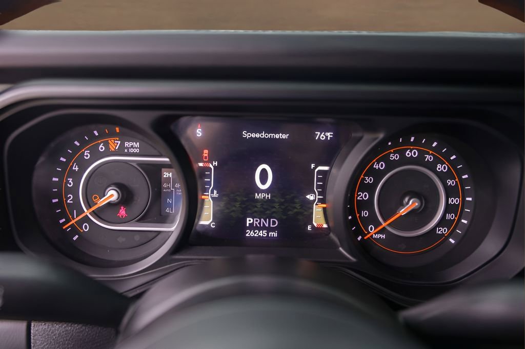 Used 2024 Jeep Gladiator Mojave AWD/4WD image 11