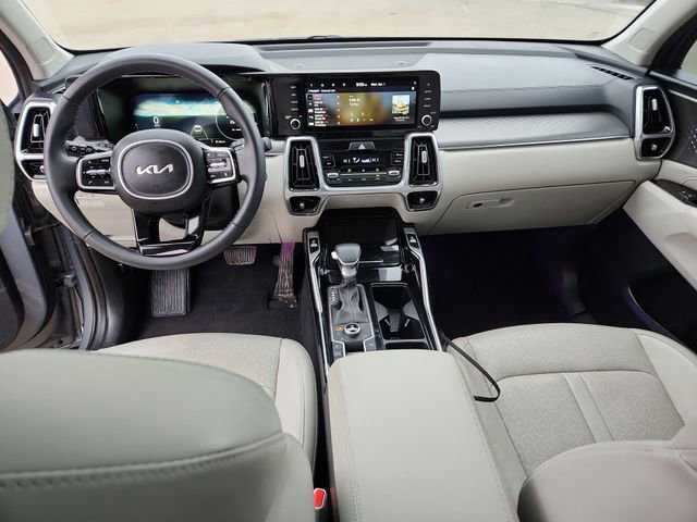 Used 2023 Kia Sorento SX image 21