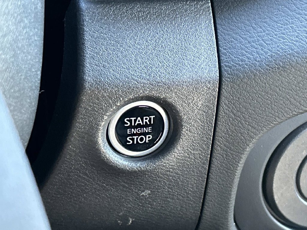 Used 2024 Nissan Frontier SV RWD image 31