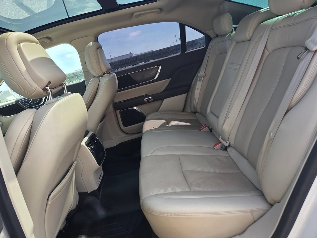 Used 2019 Lincoln Continental Select w/ Continental Climate Package AWD/4WD image 48
