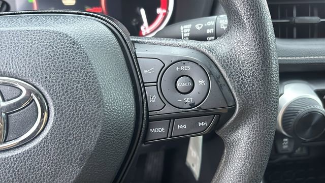 Used 2024 Toyota RAV4 LE image 17