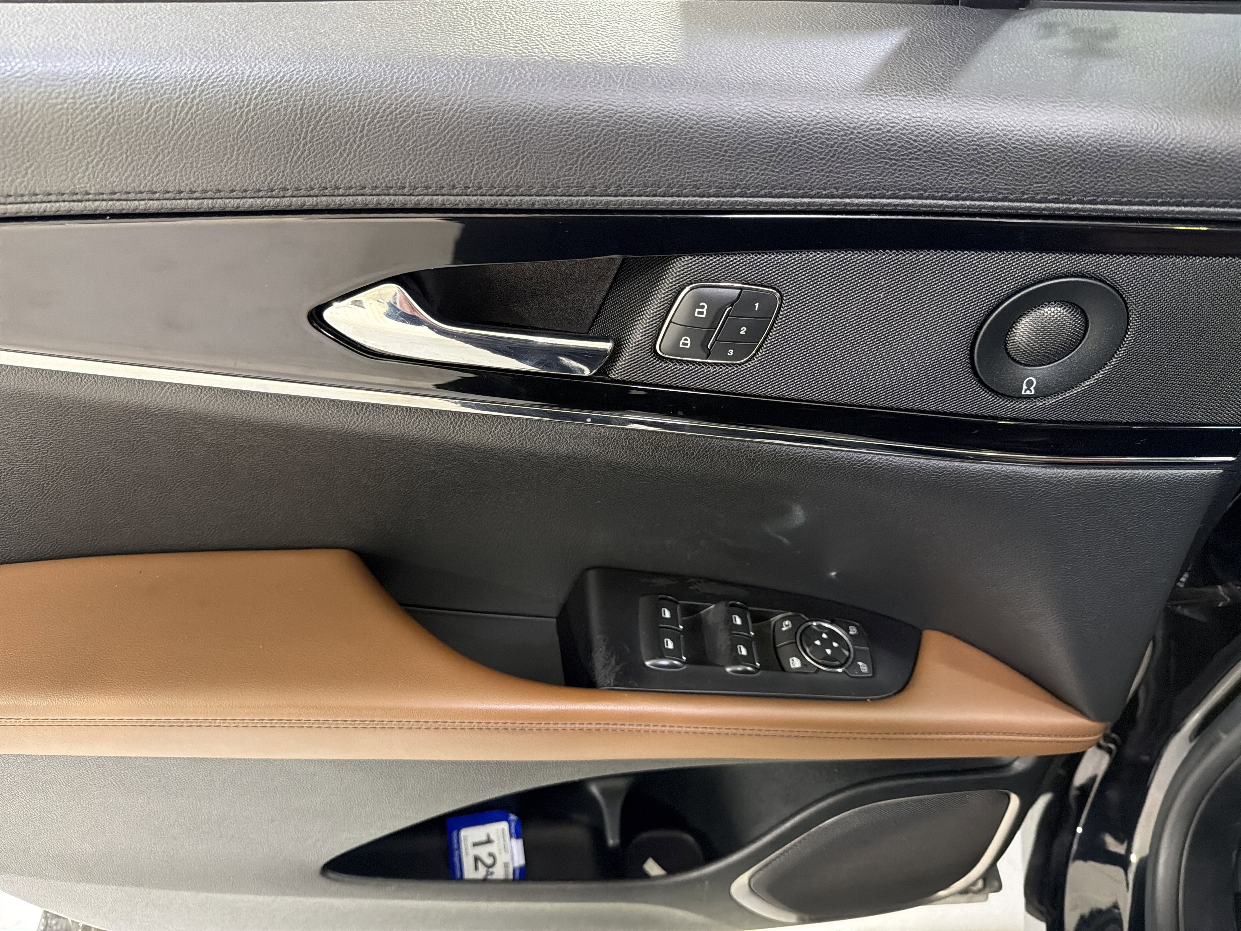 Used 2022 Lincoln Nautilus Reserve image 15