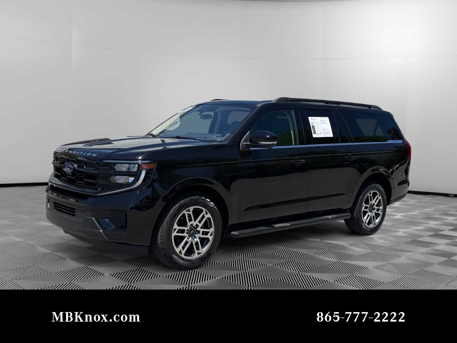 Used 2025 Ford Expedition Max Active AWD/4WD image 1
