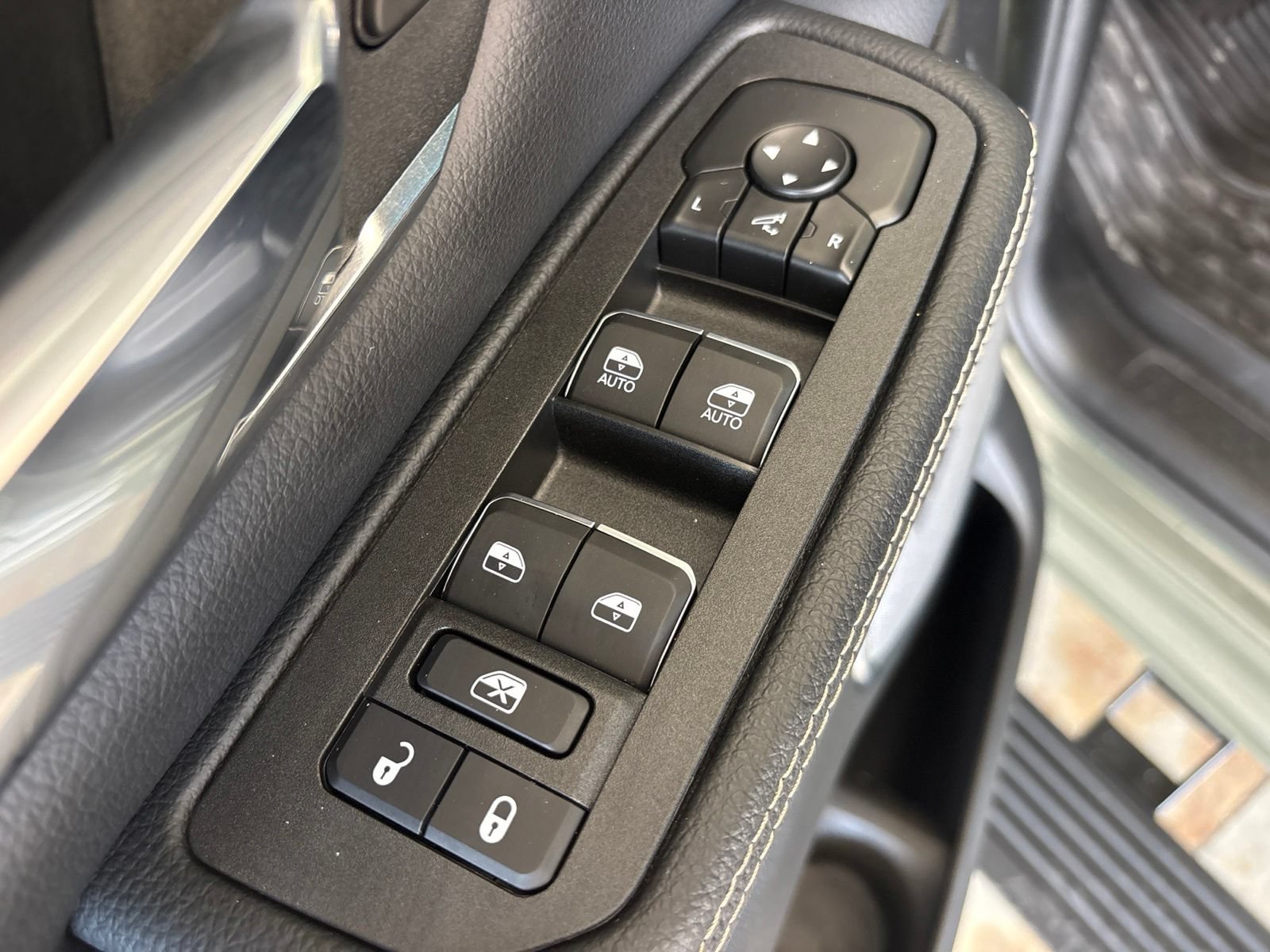 Used 2026 RAM 1500 Laramie w/ Night Edition AWD/4WD image 13
