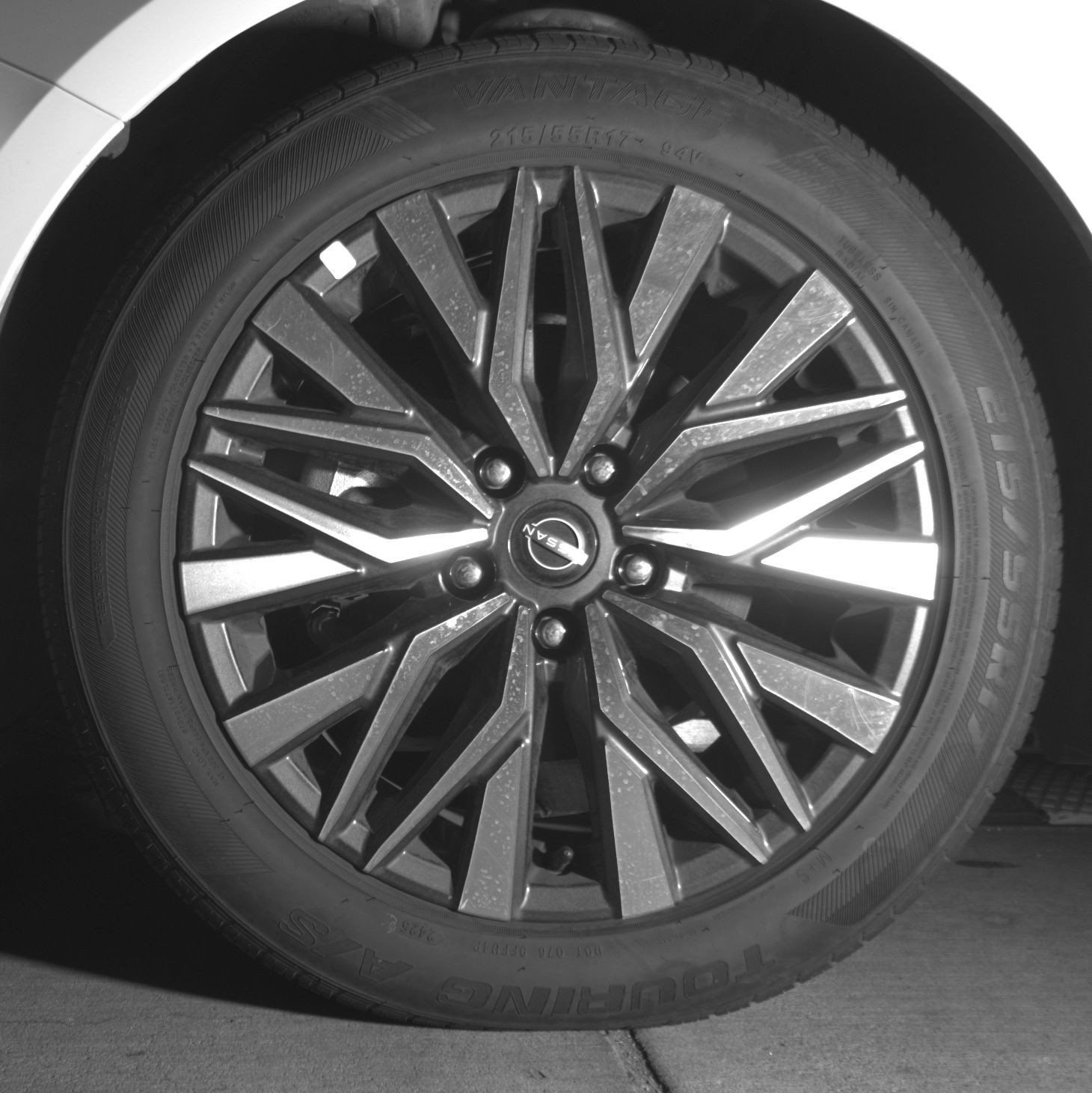 Used 2025 Nissan Altima 2.5 SV FWD image 12
