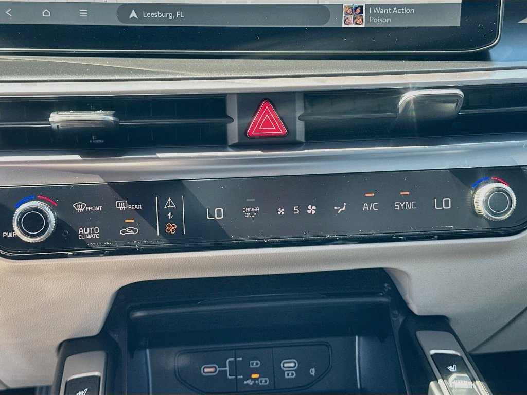 New 2026 Kia Sorento EX FWD image 16