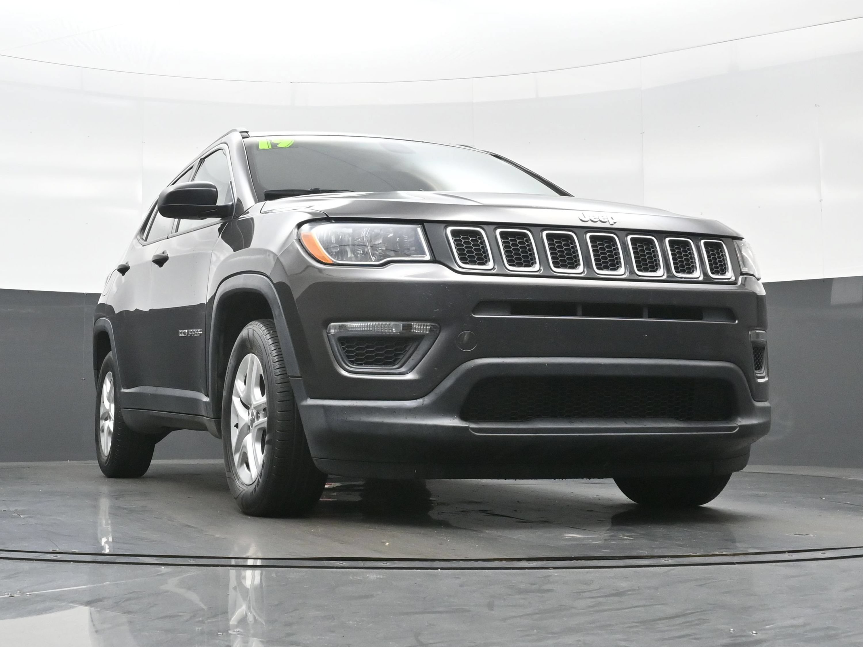 Used 2019 Jeep Compass Sport FWD image 30