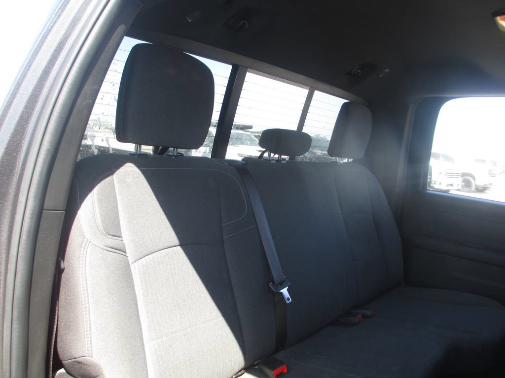 Used 2024 RAM 3500 Tradesman w/ Chrome Appearance Group AWD/4WD image 23