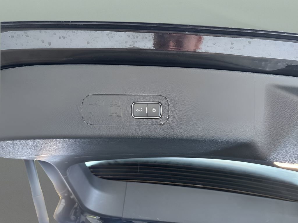 Used 2024 Lincoln Aviator Reserve image 32