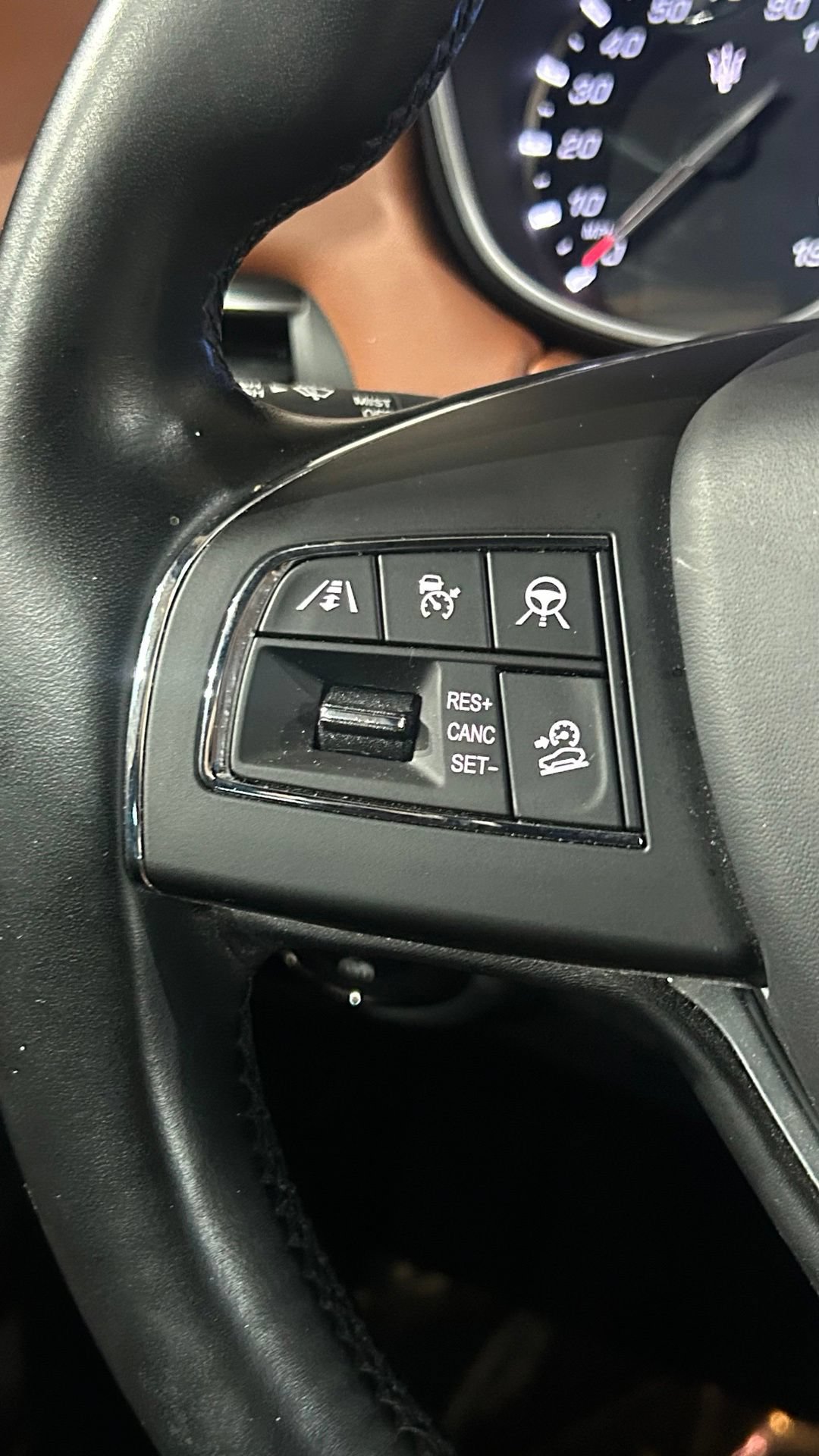 Used 2019 Maserati Levante GranLusso AWD/4WD image 75