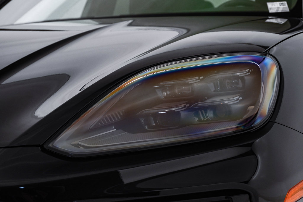 New 2026 Porsche Cayenne GTS AWD/4WD image 7