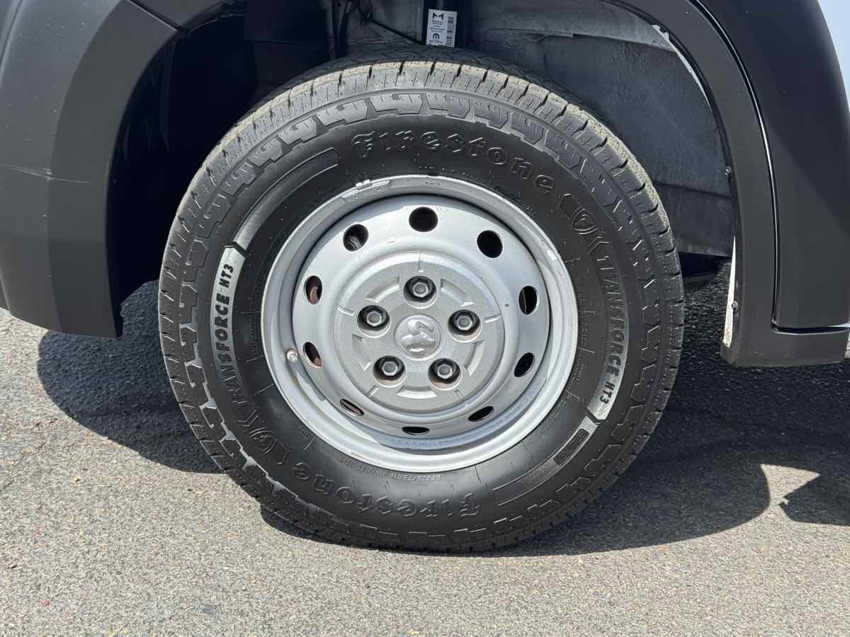 Used 2023 RAM ProMaster 2500 FWD image 6