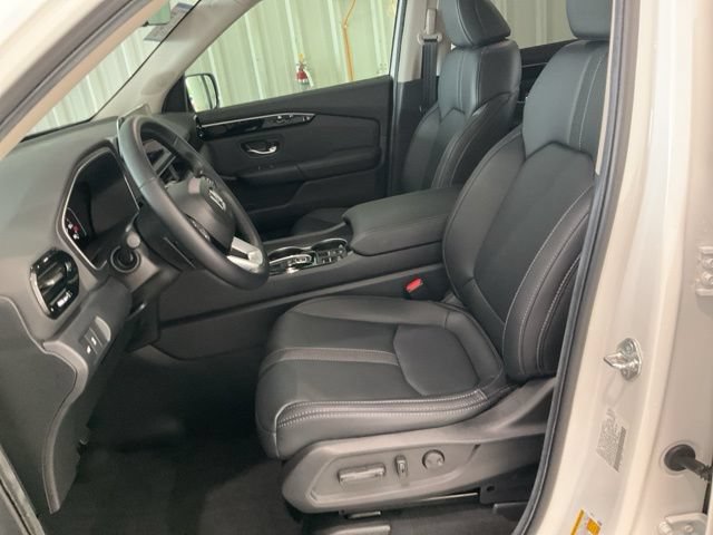 Certified 2025 Honda Pilot EX-L image 4