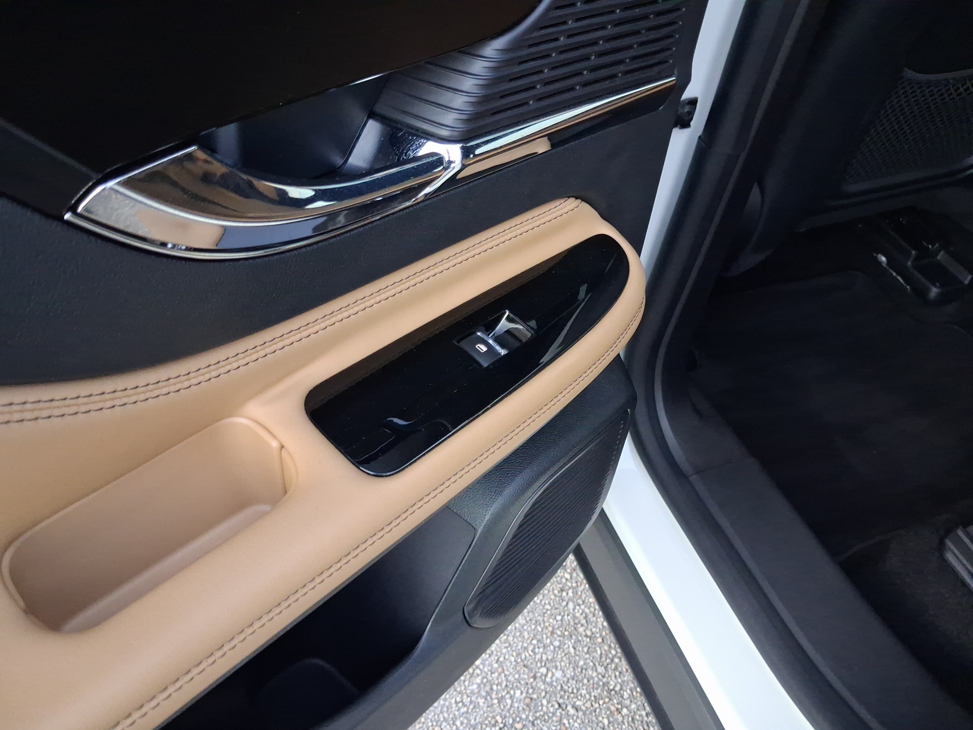 Certified 2022 Lincoln Corsair Reserve w/ Elements Package FWD image 10